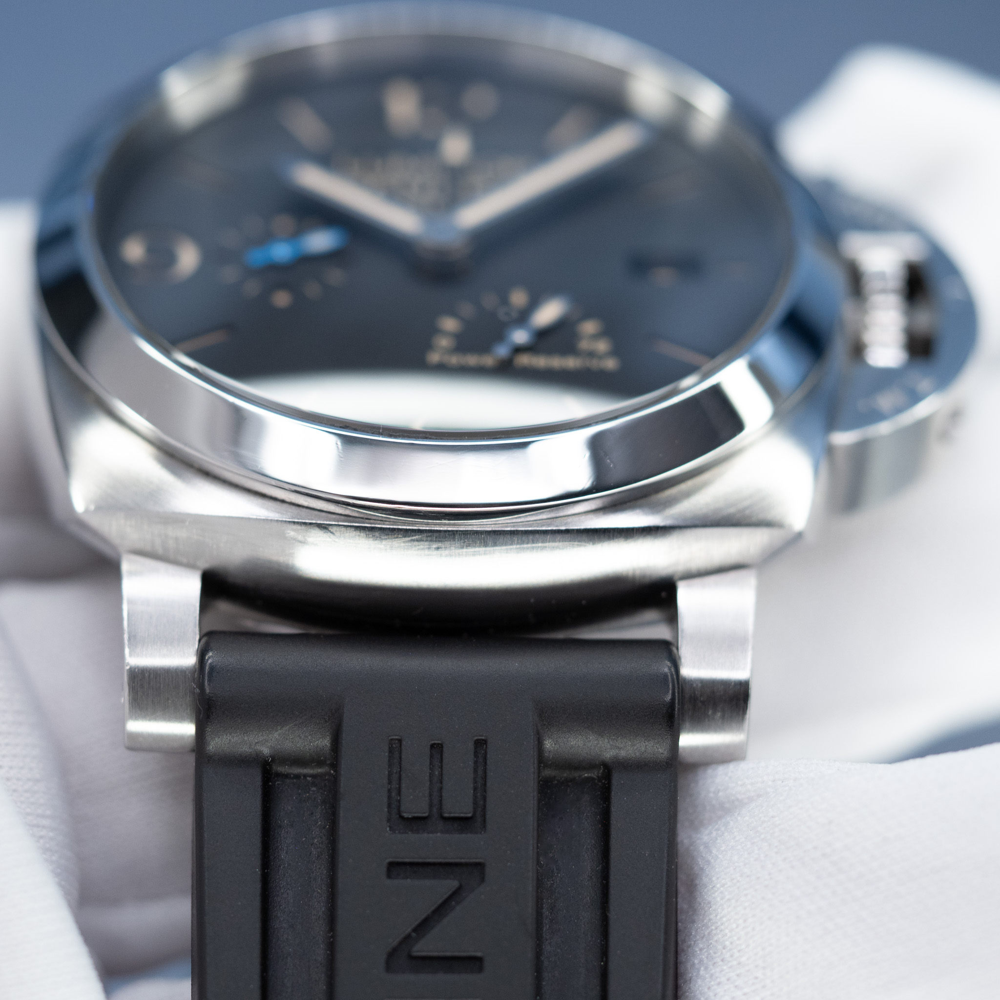 1786754778752 8ymlycdg.jpg Panerai Luminor 1950 · 44 3 Days GMT Power Reserve Sandwich Dial — photo 11